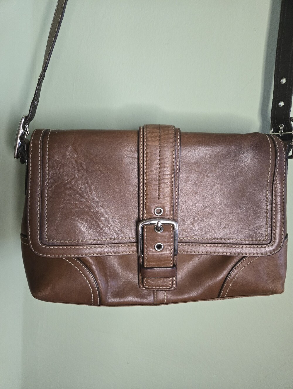 Coach Vintage Hampton Smooth Leather Crossbody Bag F11196 - Picture 3 of 15